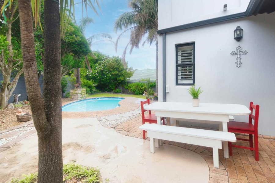 4 Bedroom Property for Sale in Hermanus Heights Western Cape